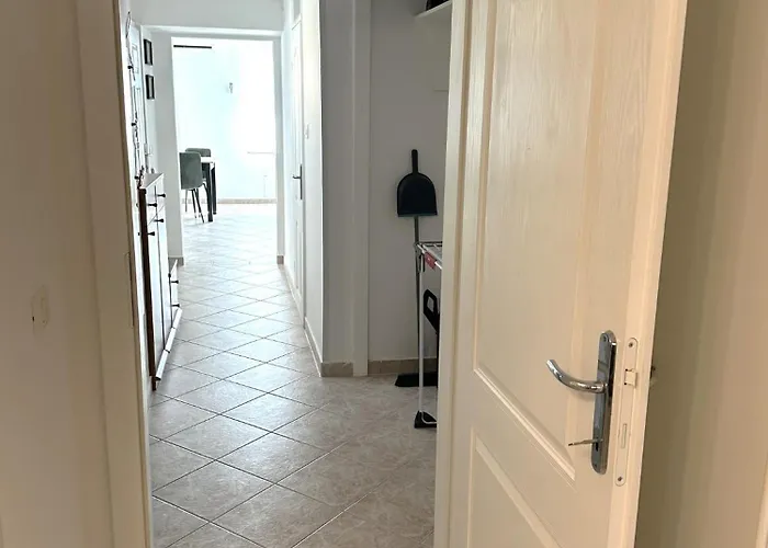 Blue Coast Ivo Apartman *