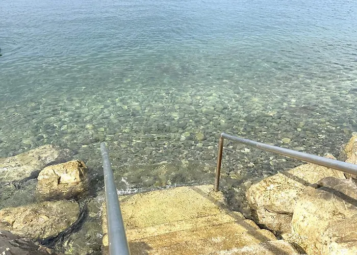 Blue Coast Ivo Apartman *