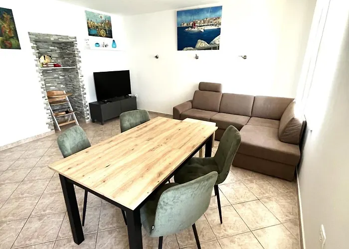 Blue Coast Ivo Piran